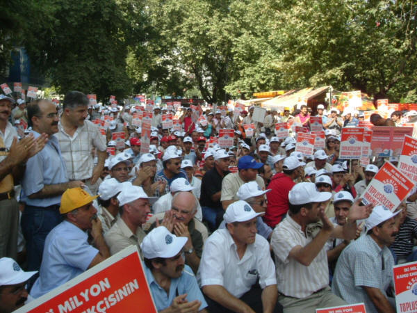 Kamu çalışanlarının mücadelesine destek