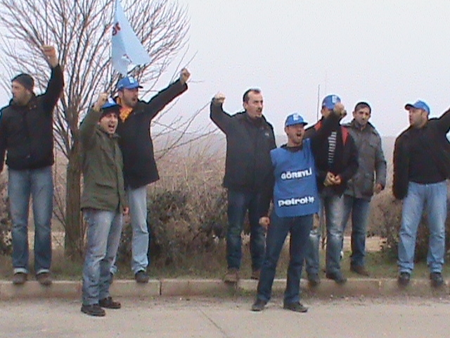 Polyplex'te yetki yazısı işçiler arasında sevinç yarattı