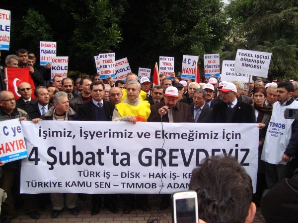 Tekel işçilerine destek eyleminin basın açıklaması