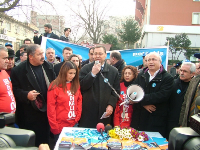 'Topluma, sendikalaşmaya yönelik açık çağrı yapıyoruz'