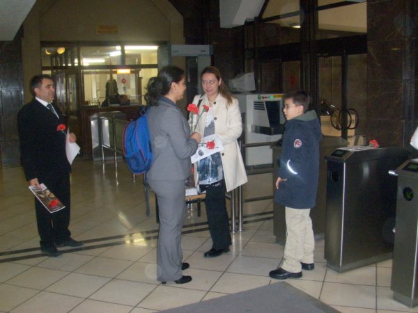 İşyerlerimizde çalışan tüm kadınların 8 Mart’ı kutlandı