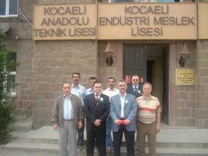 İzmit Sanat Okulu Mezunları’ndan pilav günü