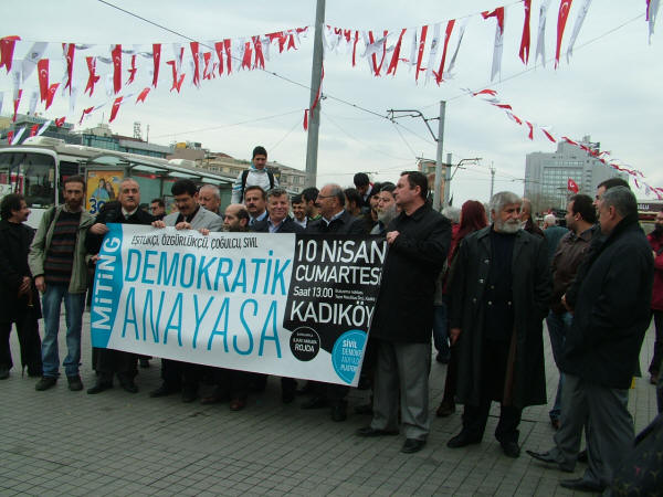 'Sorunlar ancak köklü bir anayasa değişikliğiyle çözülür'