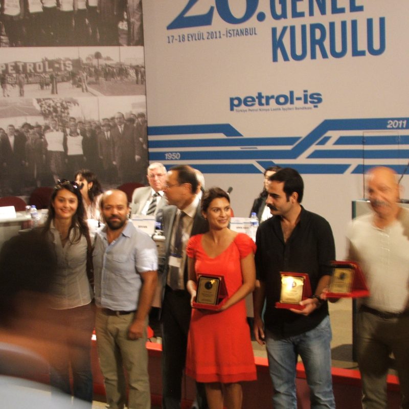 Petrol-İş'ten üyelerine anlamlı armağan