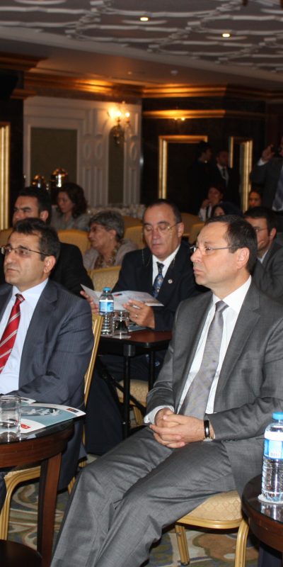 Hedef sektörde belgeli çalışan nitelikli işgücü yaratmak