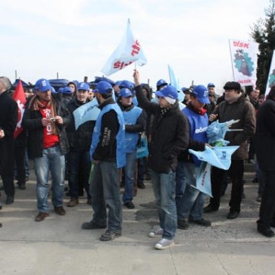 Polyplex Europa işverenine ve Torba Yasa'ya karşı eylem