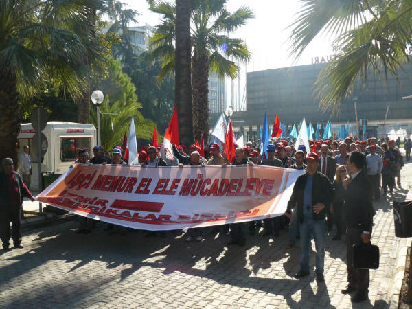 İzmir Sendikalar Birliği toplandı