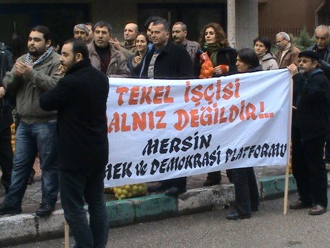 Mersin’de Tekel işçileriyle dayanışma