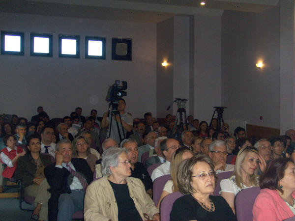 ‘Bize uzatılan bu elma şekerini yemeyeceğiz’