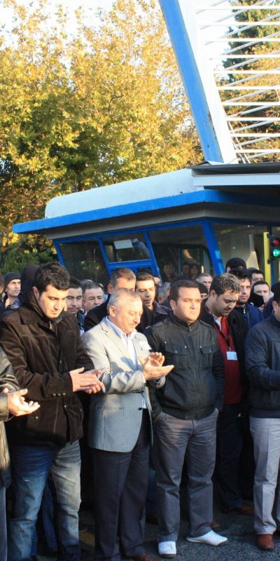 Aliağa'da işçiler 1 saat iş bıraktı