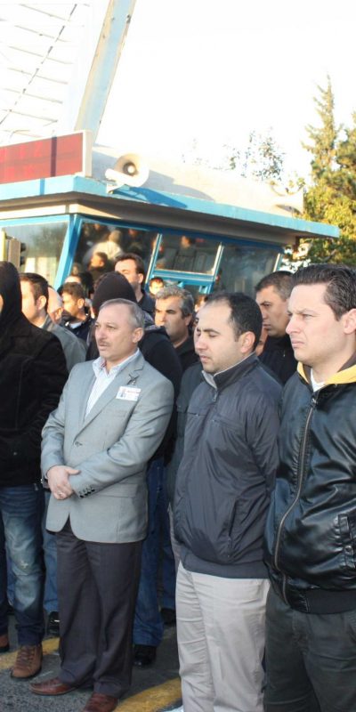 Aliağa'da işçiler 1 saat iş bıraktı