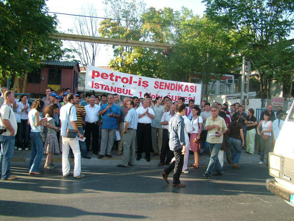 Kadıoğlu Kozmetik işçisi boyun eğmeyecek