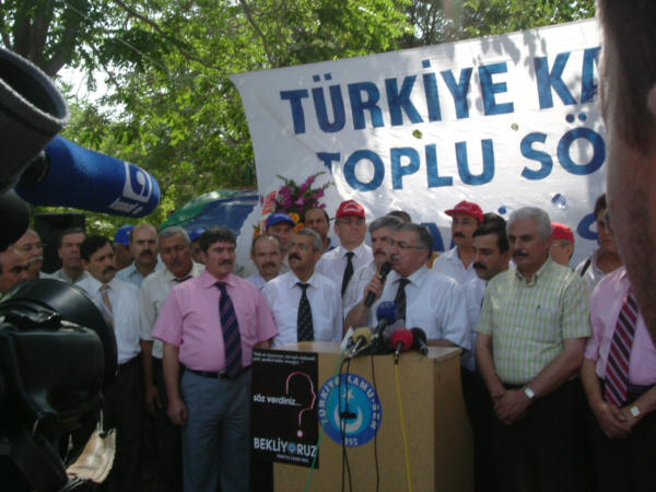 Kamu çalışanlarının mücadelesine destek