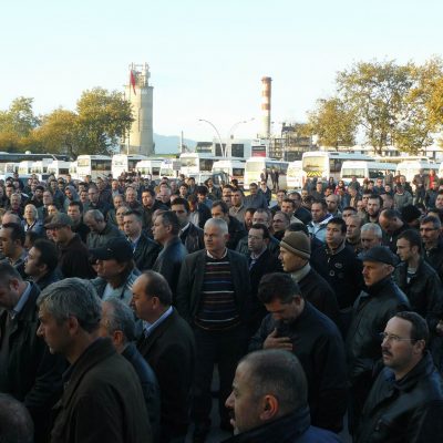 Rafineri işçileri 1 saat iş bıraktı