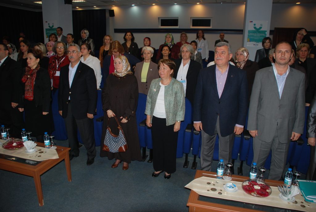 Kadın ve erkeğin sorumlulukları dengelenmeli