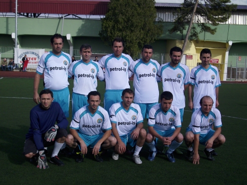 Cumhuriyet kupası Petrol-İş Sendikası'nın