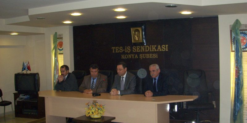 Konya Pakpen işçileri Petrol-İş'te örgütlendi