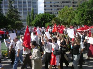 17 askerimizin şehit edilmesini kınama ve protesto