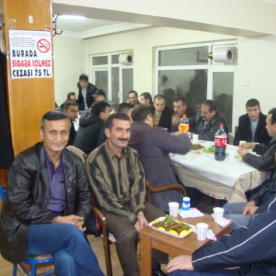 Tüpraş Çalışanları Derneği'nin çiğ köfte partisi