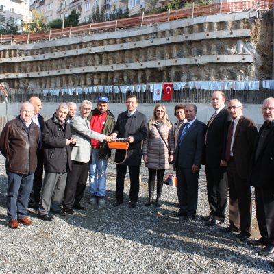 Petrol-İş konutlarının temeli atıldı