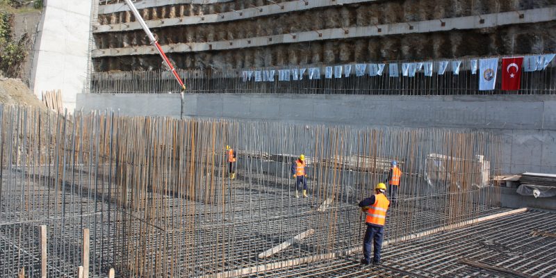 Petrol-İş konutlarının temeli atıldı