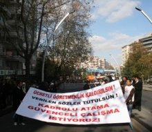 Öğretmenler enkaz altında