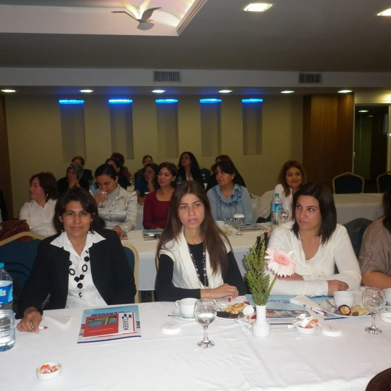 Kadınlar İşçi Sağlığı ve İş Stresi seminerinde