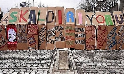 'Başkaldırıyoruz' davası ertelendi