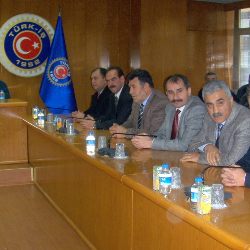 'Türk-İş’i ve işçi sınıfını ayağa kaldıracağız'