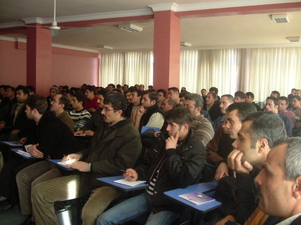 Petlas’ta yeni üyelere eğitim