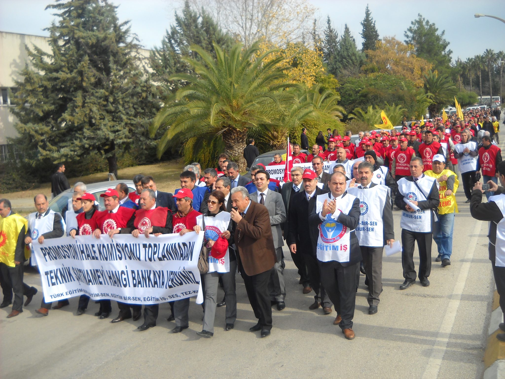 Çukurova Üniversitesi mitingine destek