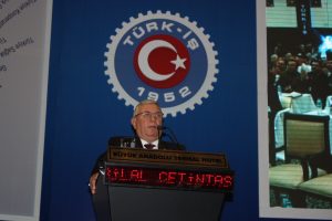 Kristal-İş Sendikası Genel Başkanı Çetintaş kürsüde