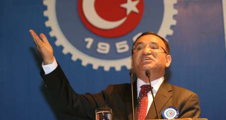 Bakan Bozdağ’a işçi protestosu