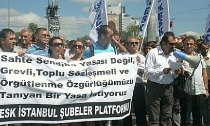 Tasarıdan Memurlara "Tek" Sözleşme Çıktı