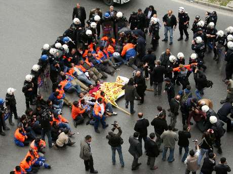 ITUC’tan Türkiye’ye sert eleştiri