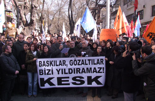 Operasyonlara yanıt sokaktan