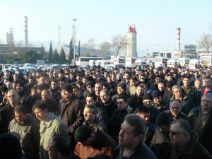 Yunanistan emekçilerine Petrol-İş üyesi Rafineri işçilerinden destek