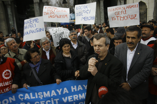 Çapa işçisi rektörlüğe yürüdü
