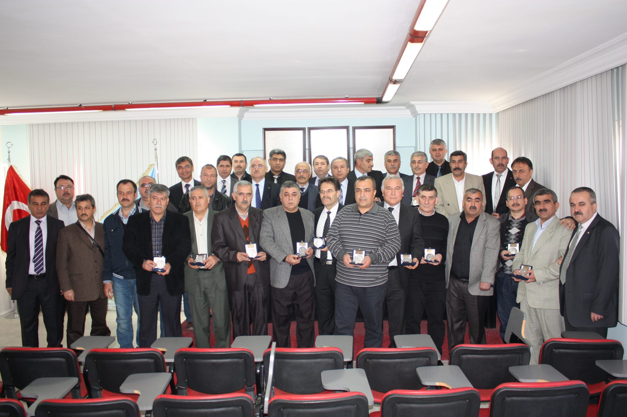 SASA ve ARTENIUS işyerlerinde plaket töreni