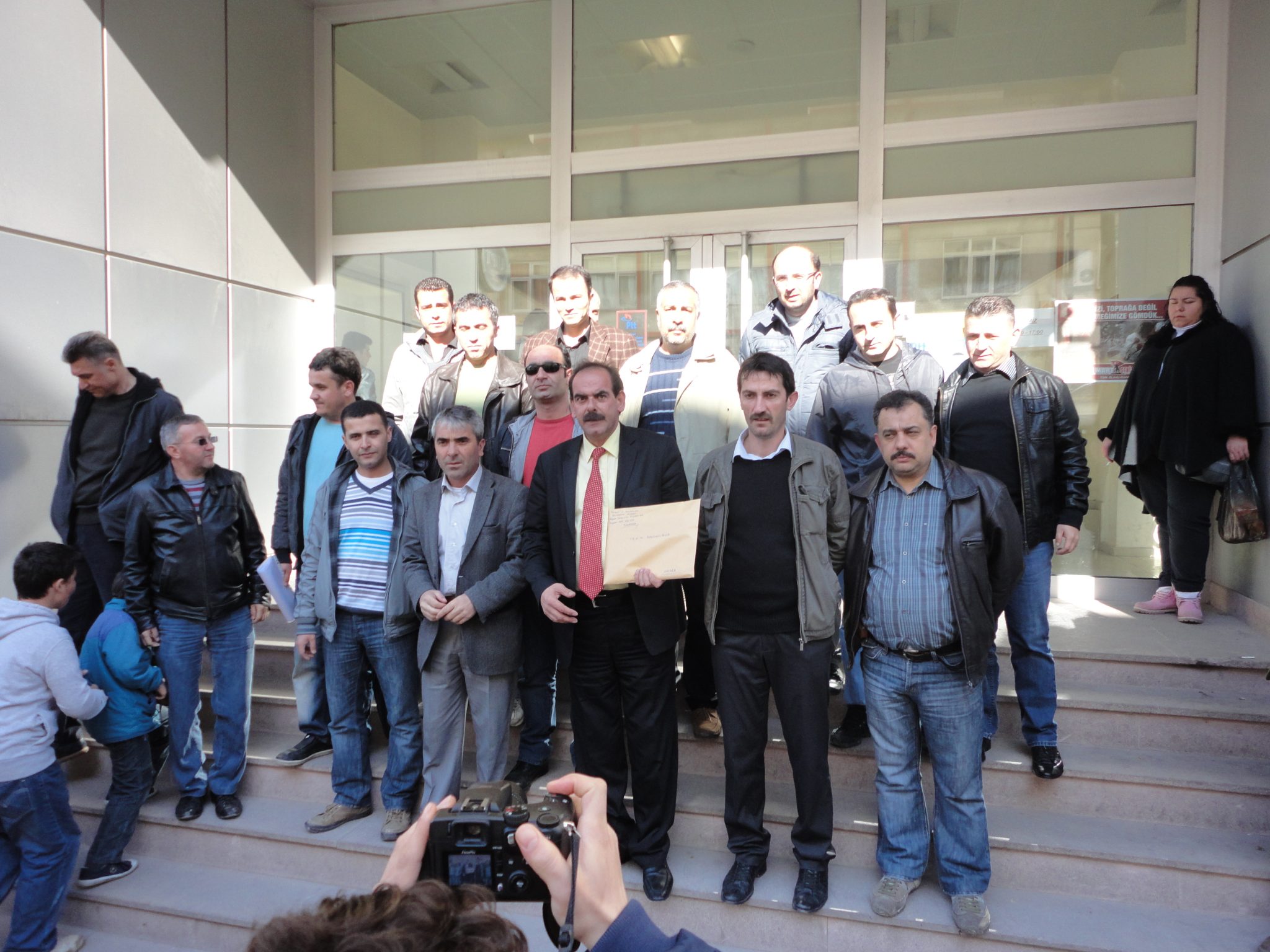 Bandırma Şubemizin başlatmış olduğu İMZA STANDI' nda toplanan 5.000 imza TBMM Başkanlığına gönderildi