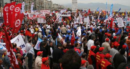 İzmirli işçiler örnek olsun!