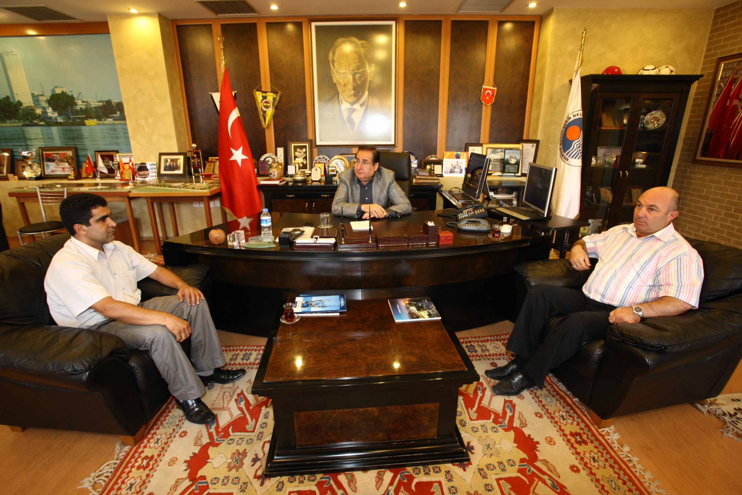 SODA GREVİNE BÜYÜKŞEHİR BELEDİYE BAŞKANI ÖZCAN'DAN DESTEK