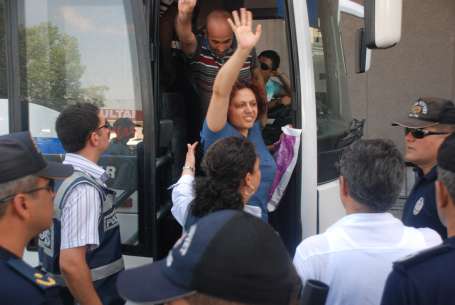 KESK’te kadın sekreterlikleri boşaltıldı