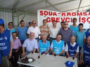 Merkez Yöneticilerimiz ve Adana Şubemiz Soda-Kromsan işyeri grevi ziyaretinde