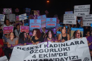 'Tarafız, tanığız, yan yanayız'