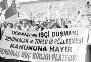AKP, ÇALIŞMA HAYATINI ´ESNEKLEŞTİRME HAZIRLIĞINDA