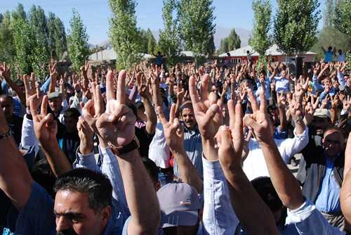 Ford’un kapatılmasına sendikalardan protesto