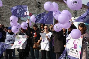 Kadınız Sendikalıyız Şiddete İsyandayız