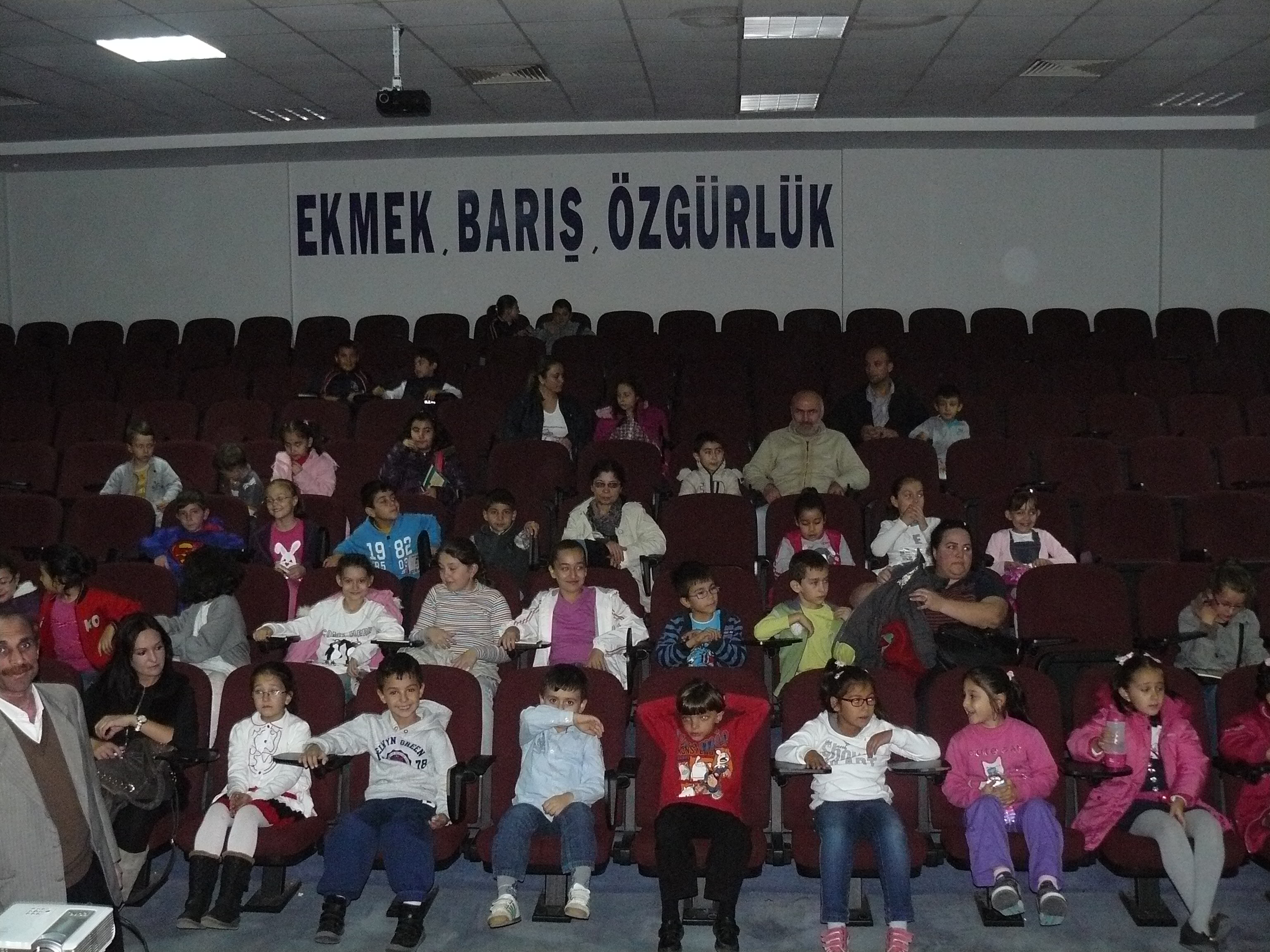 Aliağa Şubemiz’den Üye Çocuklarına Film Gösterimi