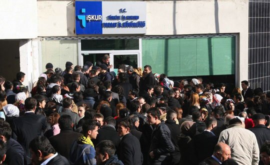 İşsizlik tırmanıyor